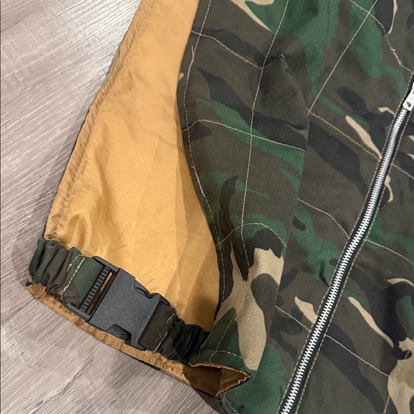 Adult Hooded Camo Vest - Green Camouflage - Picture 2 of 7